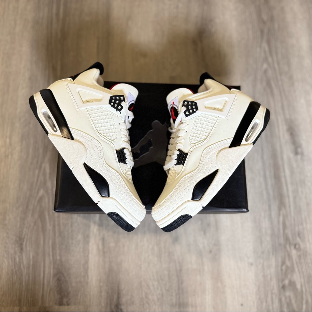 Jordan 4 Retro OG Flight Club